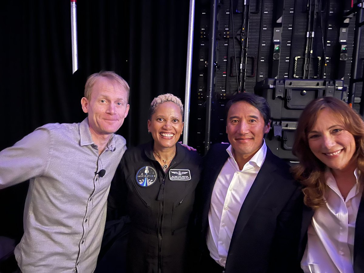Will4Planet's tweet photo. That’s a wrap! What an amazing 2 days spent w/ our customers, partners &amp; great speakers at #PlanetExplore23! I’m hopeful that everyone is leaving as energized as I am about the challenges we can solve together 🛰️🌍Thanks to our community for joining us, until next time!! https://t.co/X8gxq4voEN