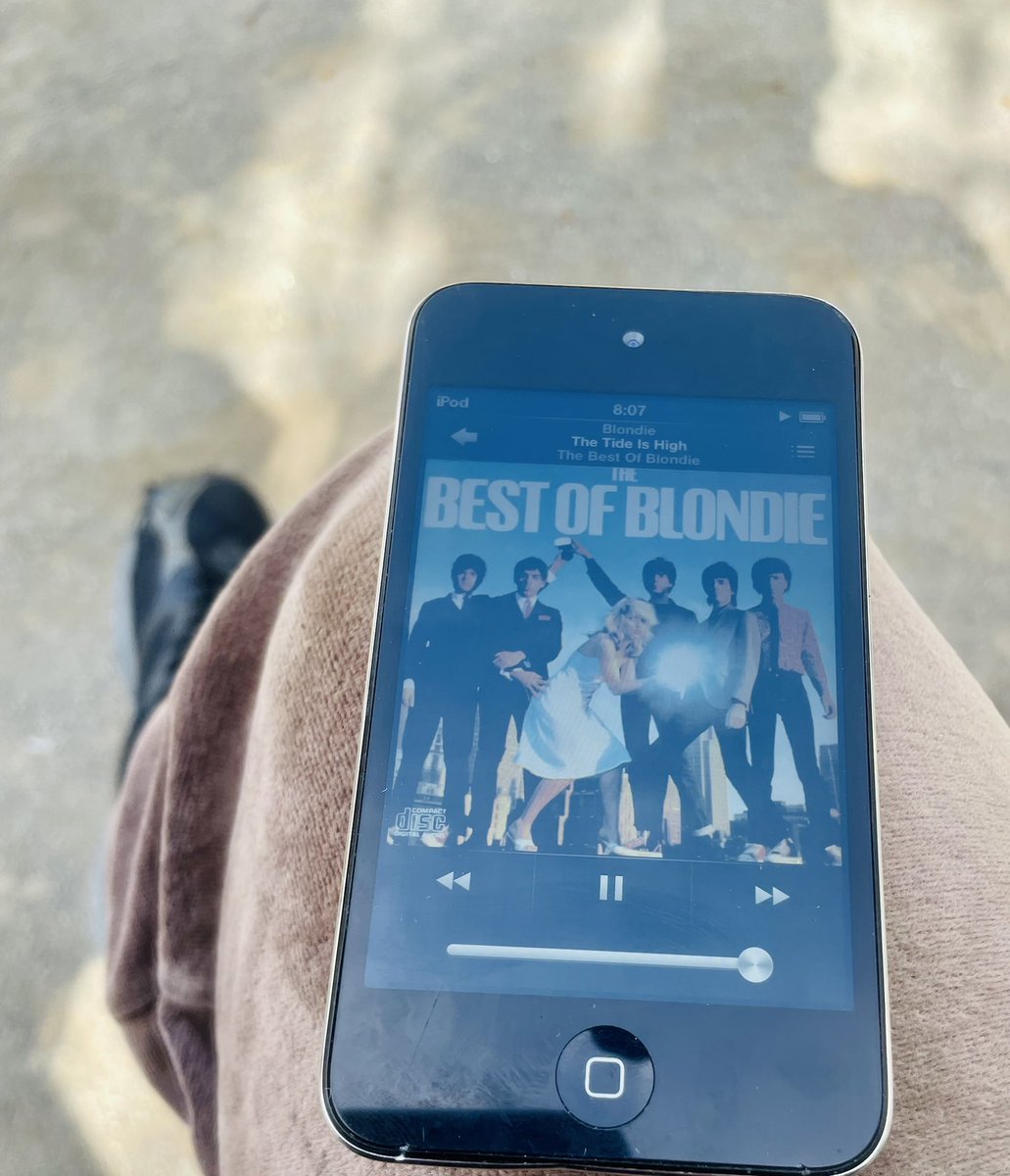 RintaroWatanabe's tweet image. The Tide Is High
Best of #Blondie

#backtothebasic
#nowplaying🎧
#morningsong