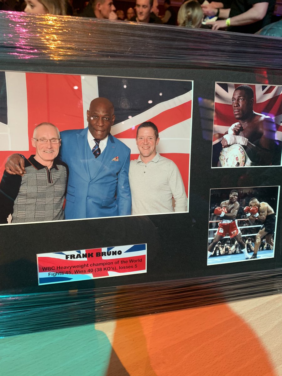 marksamo tweet media