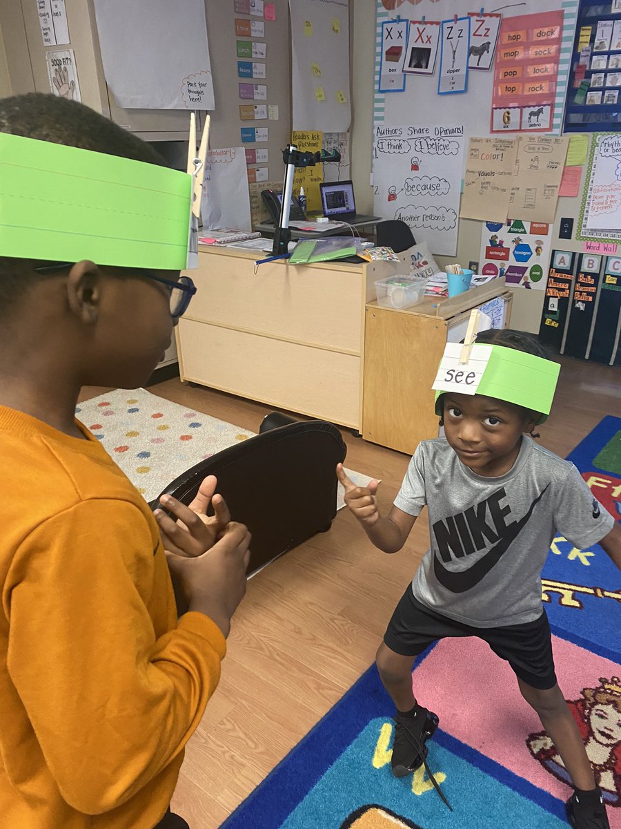 Sight word fun! Today we played headbands with our sight words! Thank you Primary Playground for all the fun game ideas!  #risdlitandint #iteack #phonicscanbefun