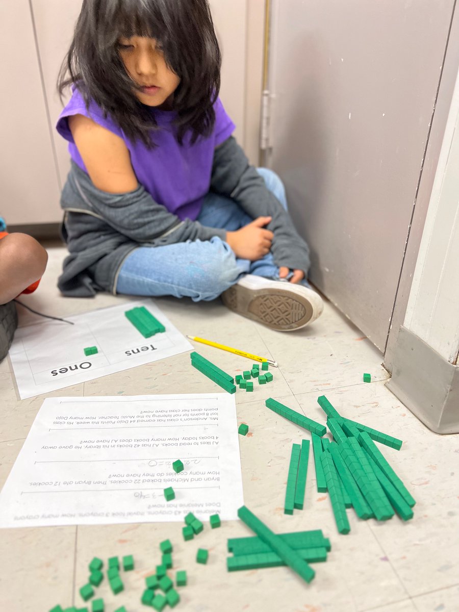 Subtracting one-digit number from a two-digit number! These first grade scholars rocked it using their tens and ones unit blocks and their place value mat  as they explained their mathematical reasoning 🤓 
<a href="/msandoval_15/">Maribel Sandoval</a> <a href="/HCPSELLs/">HCPS Multilingual Learners Department</a>
<a href="/TransformHCPS/">HCPS Transformation Network</a> <a href="/MEPHillsborough/">HillsboroughMEP</a> <a href="/BarbaraKnox20/">Barbara Knox, NBCT</a>