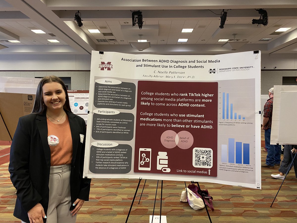 AcademicNoelle's tweet photo. Had a great time at my last Undergraduate Research Symposium! Can’t wait to defend this poster as a thesis. https://t.co/osPIRzne7S