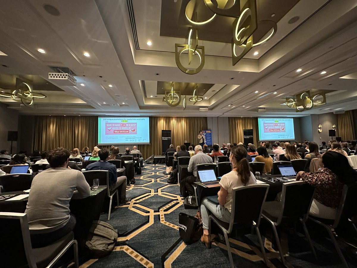 aleyda's tweet photo. First session of the day at #sydneyseoconference with @connections8 π full of actionable link building tips https://t.co/g3ZOT49f27