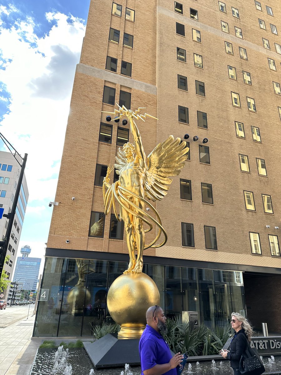 Marci Holland tweet media