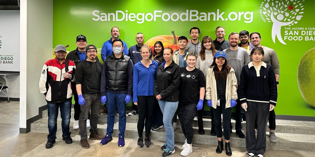 braincorp's tweet photo. While our team was packing 9,400 pounds of oranges for @SDFoodBank, our #robots were also working hard showing their capabilities in the #warehouse space. 
#givingback  #VolunteeringAtWork #robotsinwarehouse https://t.co/YQcZmeMvCh