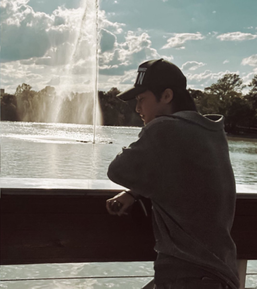 Ieemarkees's tweet photo. mark lee in texas https://t.co/8blTR5SP33