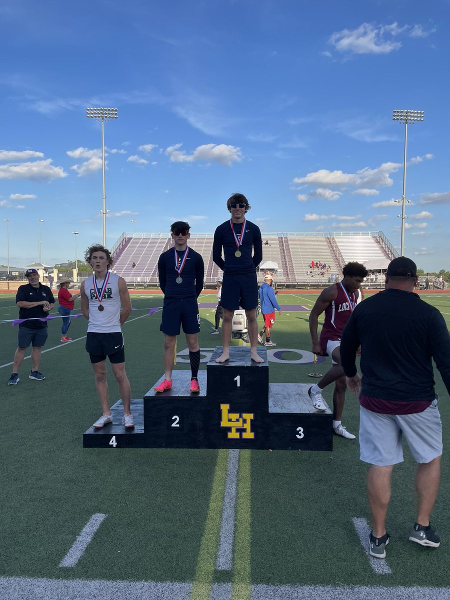 Dalton Bradly takes 2nd and Ethan Krause takes 1st and advance to area in the 200m Dash.