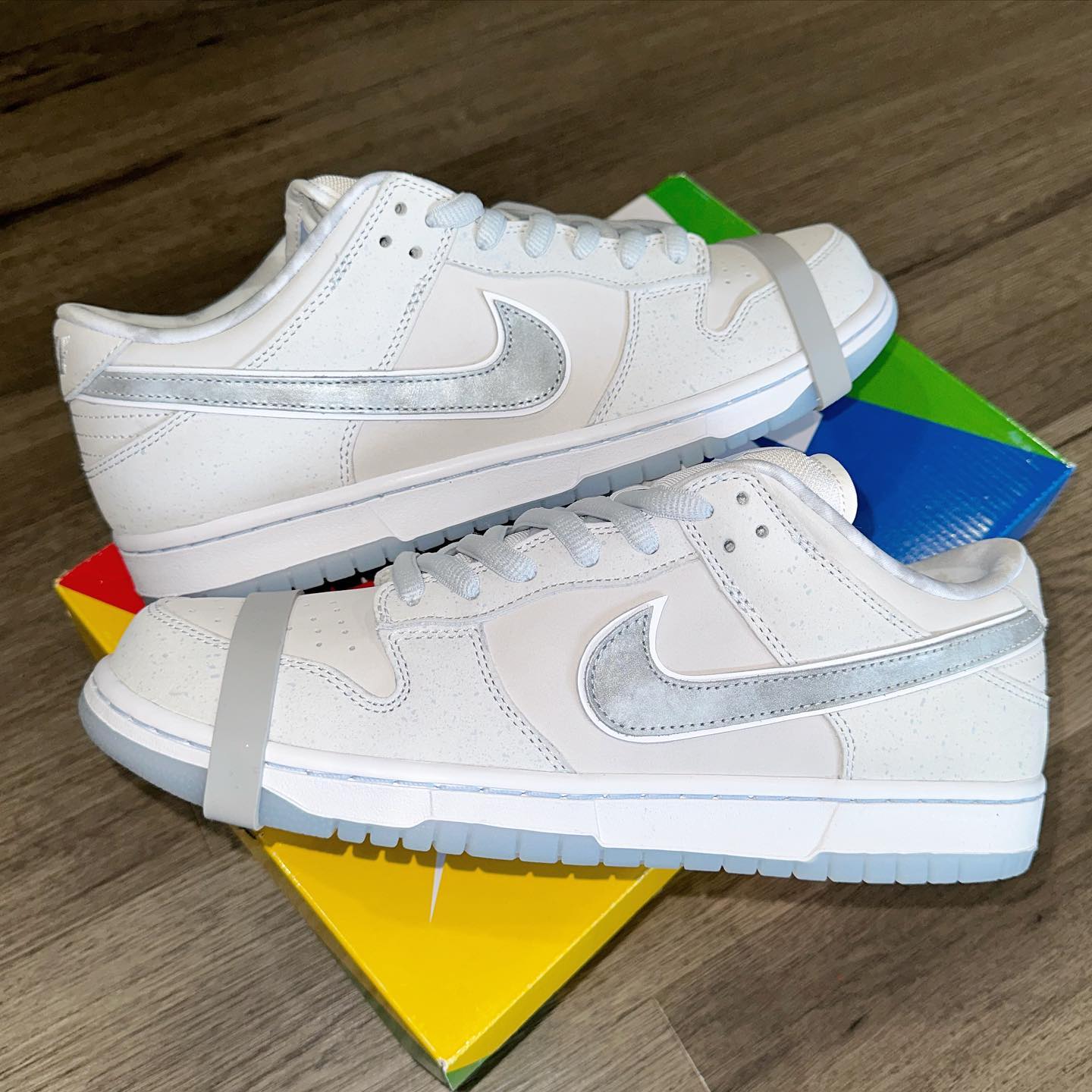 NIKE WHITE DUNK展　パンフ兼ポスター NIKE DUNK展　パンフ兼ポスター WHITE