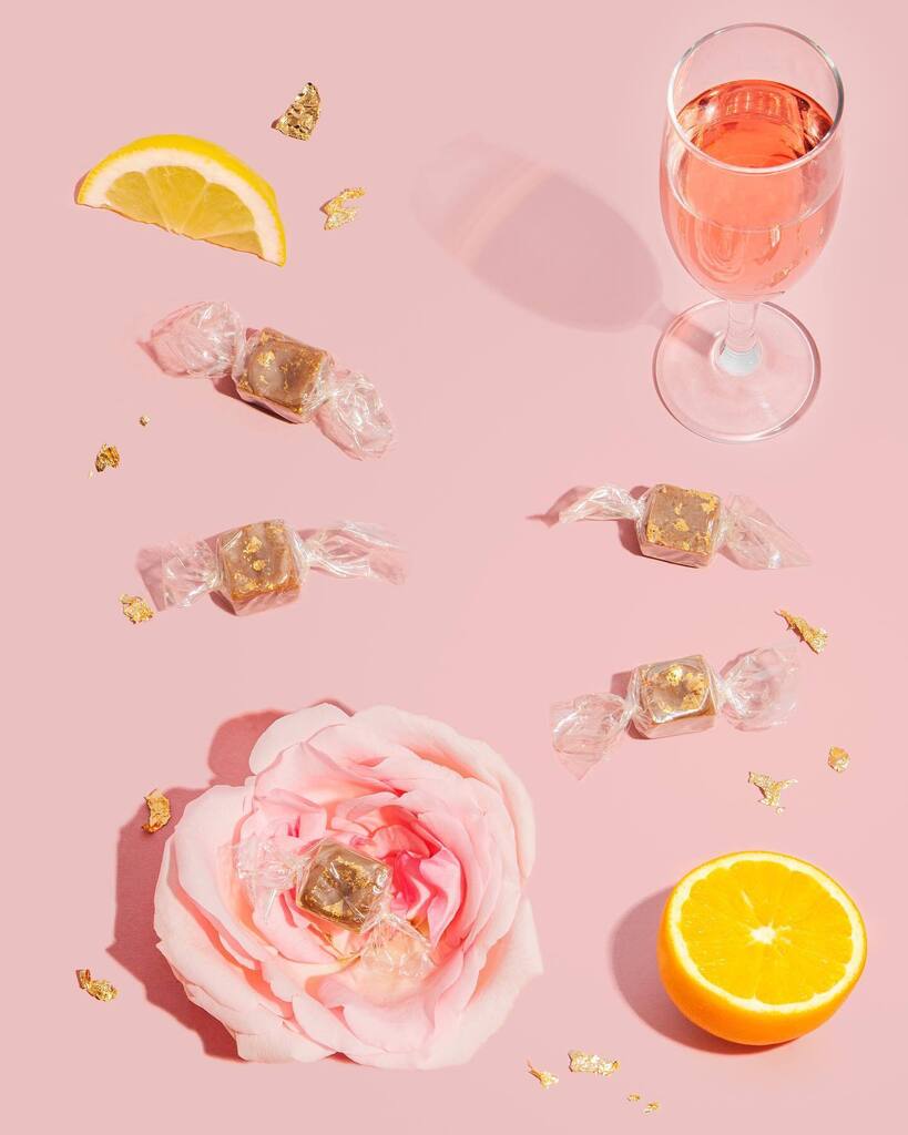 One of our spring-time favorites is finally back in stock! Can you guess what it is? 👀
.
.
.
 #lebongarcon #caramel #treatyourself #locallymade