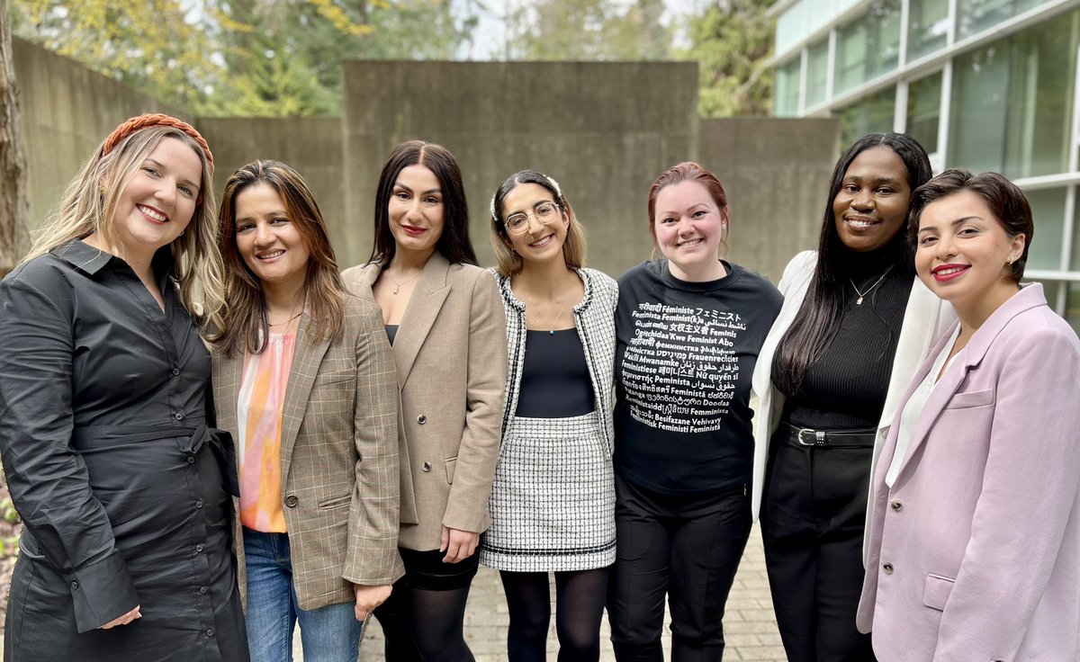 leclerc_katrina's tweet image. Super⭐️ @ubcSPPGA master’s candidates at @UBC presenting their final research for @DallaireInst &amp;amp; @CanadianForces on #WomenPeaceSecurity + #HumanSecurity 🪖🕊️

Congratulations!! 👏 So proud of you &amp;amp; excited to read your report 🎉