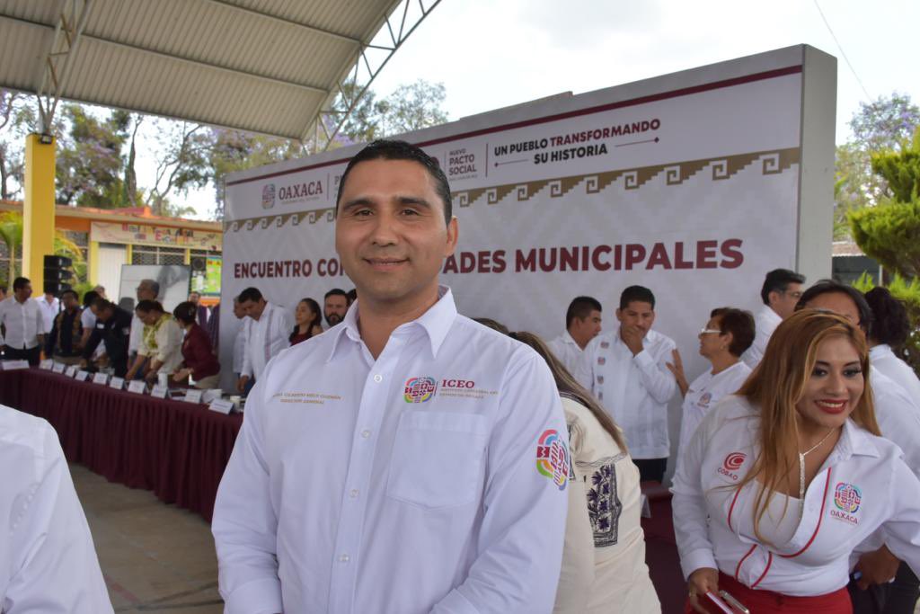 Gil_MG's tweet photo. En Miahuatlán de Porfirio Díaz tuvimos el Encuentro con 40 Autoridades Municipales, para escuchar de cerca sus inquietudes y necesidades, continuamos refrendando el compromiso del @Catastro_GobOax de no dejar a nadie atrás ni afuera del proyecto transformador. https://t.co/8ZAR9YwIKM