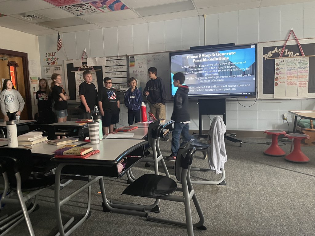 Mrs_HAnderson's tweet image. Spent some time at @HurleyTigers #PALClassroom w/ Mr. Slater today! Ss we’re presenting their #ProblemBasedLearning projects about including more time for #recess to an authentic audience! Loved the collaboration, teamwork, negotiating, & reflection!
#eMINTS @emintsnc