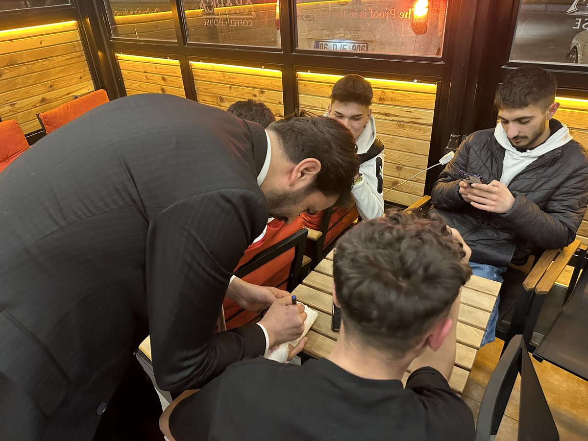 📍Beşikkaya

Genç Milletvekili Adayımız <a href="/kurtcancelebi/">Kurtcan Çelebi</a> , İlçe Başkanımız <a href="/Fatih__Bildik/">Fatih BİLDİK 🇹🇷</a> ve genç arkadaşlarımız ile birlikte kahveler içildi, gündem değerlendirildi, son söz söylendi. ⤵️

#BizHazırızAltındağHazır 

<a href="/altindagakgnc/">AK Gençlik Altındağ</a>