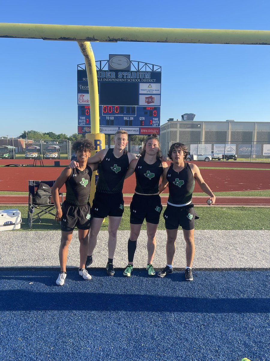 FoxUnleash's tweet photo. 2023 District Track Meet. Your Area Track meet Qualifier in 2nd place in the 4 x 200 meter relay and New School Record. Caden Lemmon @cadenlemmon Kase Helmberger @KaseHelmberger  Bentley McDaniel @BentleyJFG  Julian Martinez @julian6677 @luke__allison @KodiCrane @CoachKThomas https://t.co/snm33zbuE9