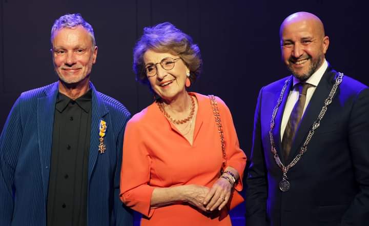 Princess Margriet, patron of Introdans, attends Roel Voorintholt's jubilee performance. After the performance, Mr. Voorintholt is promoted to Officer in the Order of Orange-Nassau by Mayor Marcouch in the presence of Princess Margriet.