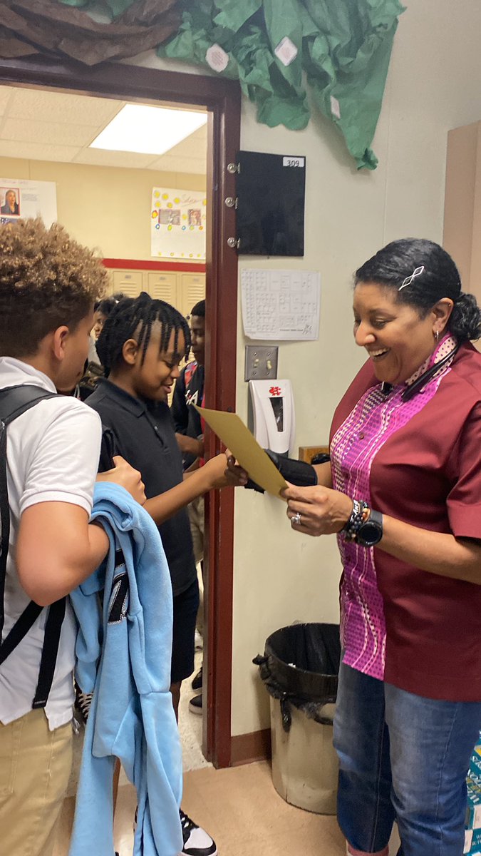 Pmsdramageeks tweet media