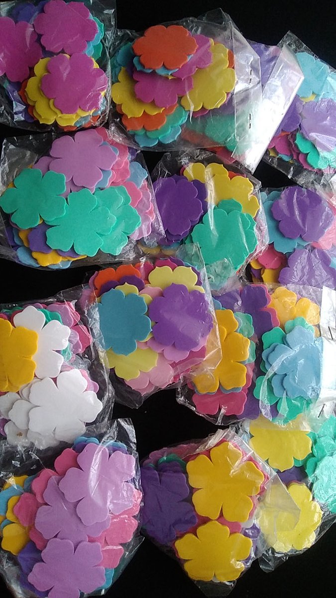MaterialesYManualid on Twitter "12 Rosas Figuras En Foamy Para Flores