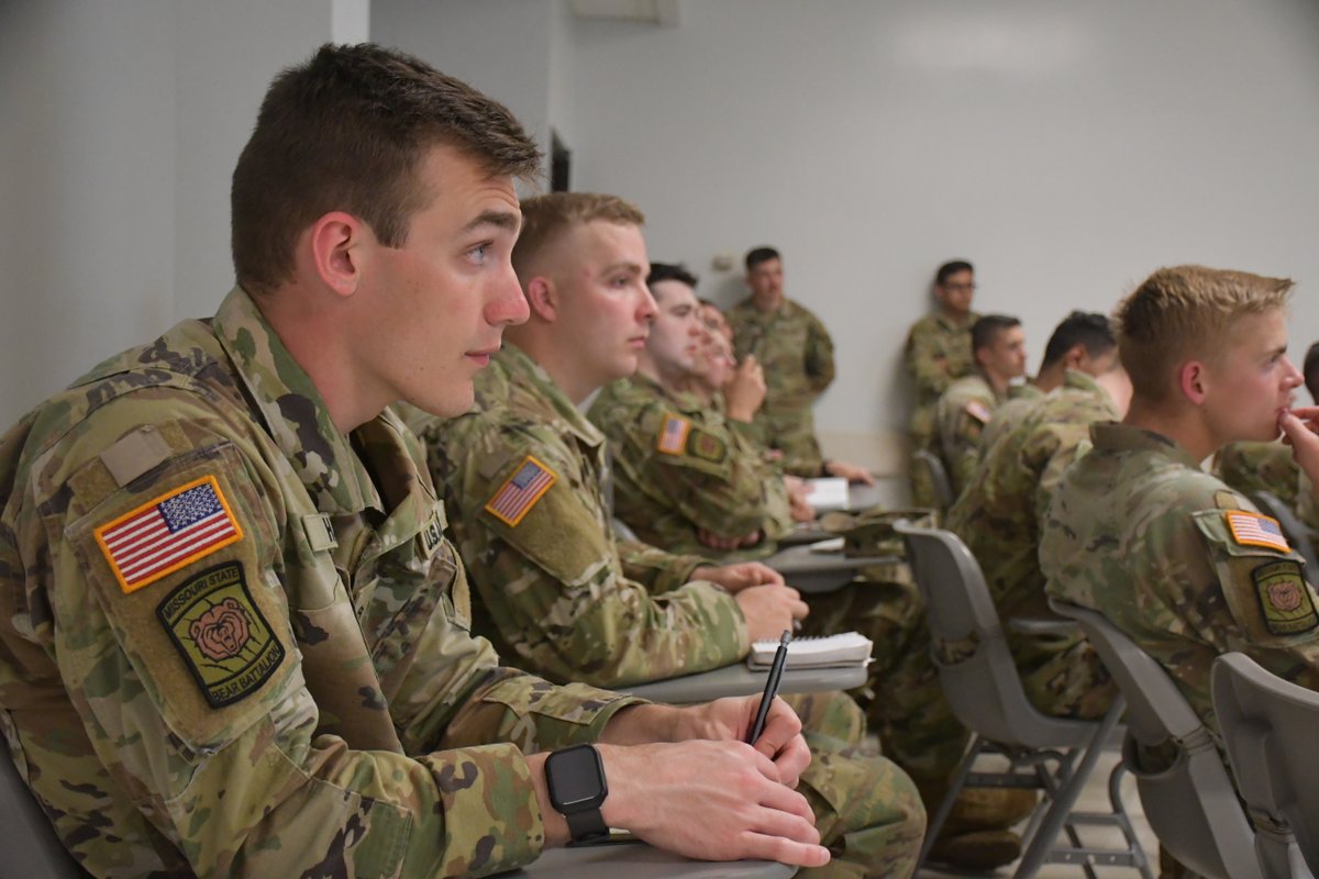 MoStateArmyROTC's tweet photo. T minus seven days until we kick off our Joint Field Training Exercise (JFTX)! This week for lab we conducted our Pre-Combat Check (PCC) and Pre-Combat Inspection (PCI) to prepare for our four-day long FTX. One week away and we are excited and ready to kick off the training! 🐻 https://t.co/tU5VGRuzYO