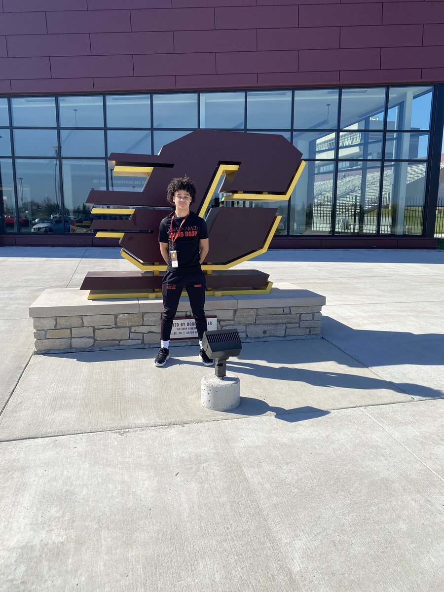 Trey Graham (@treygraham06) on Twitter photo Had a great visit to <a href="/CMU_Football/">Central Michigan Football</a> !!! Thank you <a href="/CoachMikeMcGee/">Michael McGee</a> and <a href="/CoachCalley21/">Chris Calley</a> for giving me the opportunity to come tour the facilities and get to know the coaching staff better!!! Had a great visit to <a href="/CMU_Football/">Central Michigan Football</a> !!! Thank you <a href="/CoachMikeMcGee/">Michael McGee</a> and <a href="/CoachCalley21/">Chris Calley</a> for giving me the opportunity to come tour the facilities and get to know the coaching staff better!!!