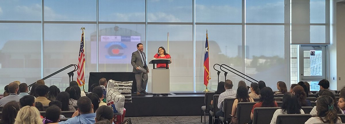 algaze_josh's tweet photo. A great night to celebrate our Hispanic students throughout CISD. https://t.co/iUeNUHKiML