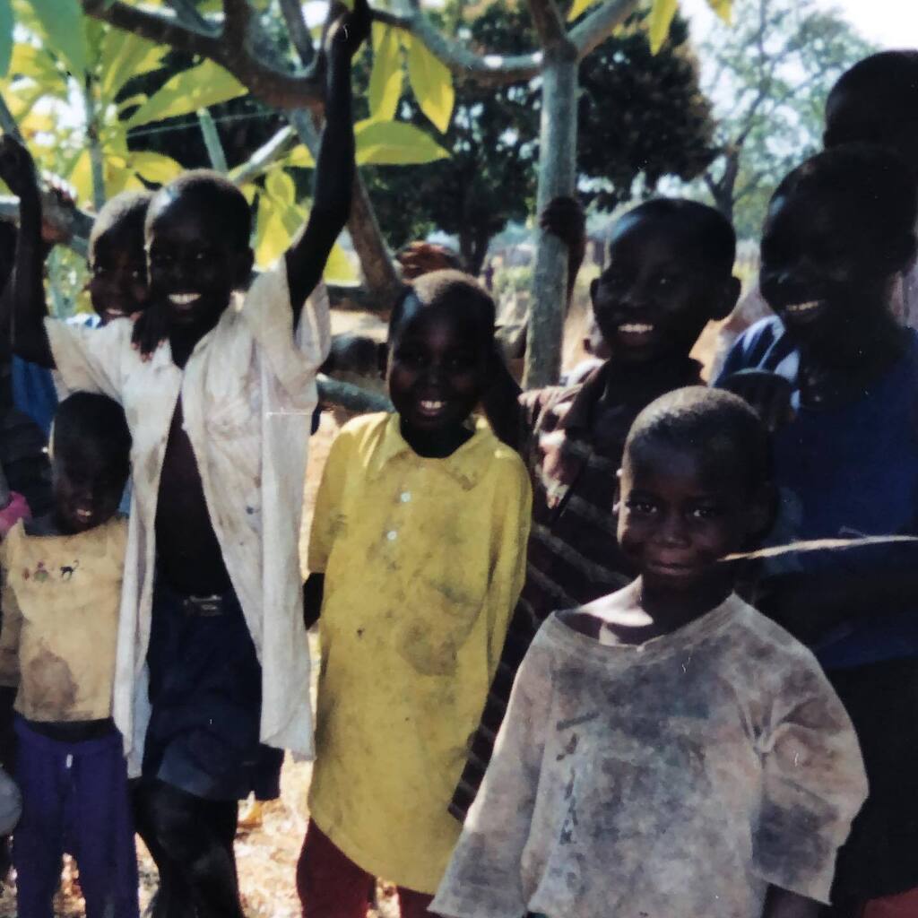 AuthorHerbert's tweet image. Hangin’ out with the kiddos #peacecorpslife #peacecorpszambia #peacecorps #villagelife instagr.am/p/Cq_otTBv6zy/