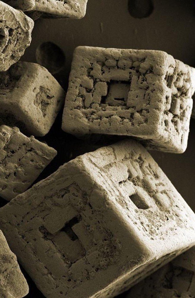 Steve Stewart-Williams (@stevestuwill) on Twitter photo What grains of salt look like under an electron microscope flickr.com/photos/zeissmi… snopes.com/fact-check/sal… What grains of salt look like under an electron microscope flickr.com/photos/zeissmi… snopes.com/fact-check/sal…