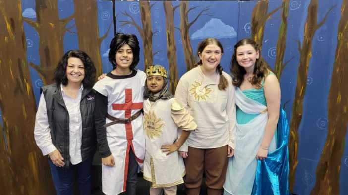 Barrington 220 Fine Arts tweet media