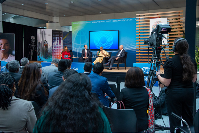 DavidRMalpass's tweet photo. I enjoyed talking with @NSitharaman and @DavidSolomon about ways to empower women as entrepreneurs &amp; leaders.

Starting a business is a powerful tool for women to build a better future. Enabling access to finance, skills and digital technology is key.
https://t.co/EkUz2MrmX9 https://t.co/TqfLJa1wIM