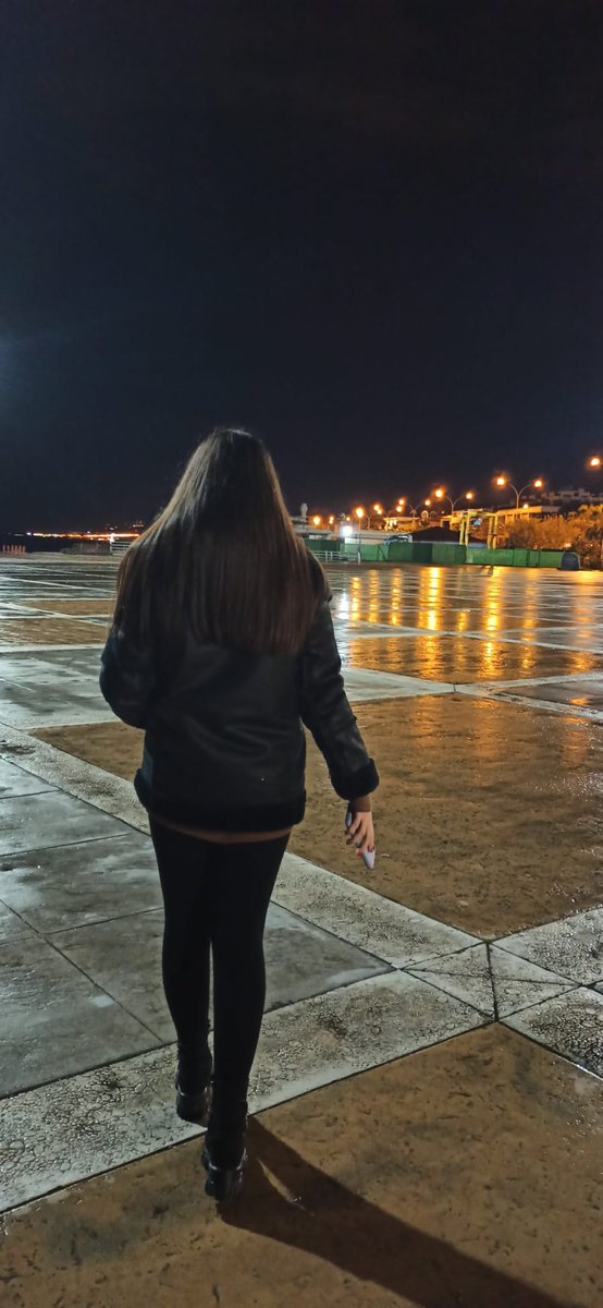 Burayı kiminle yürüyorsan ona aitsindir falan