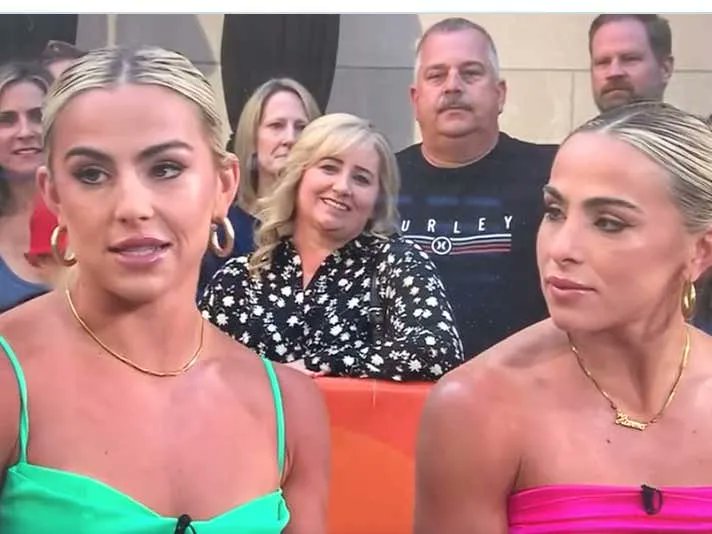 barstoolsports's tweet photo. Gimme A Big Hell Yeah: The Cavinder Twins Went On The Today Show And Teased The Idea Of Becoming WWE Wrestlers https://t.co/8r66e185ba https://t.co/qhClkEnSu1