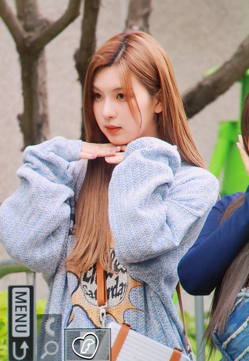 Bai_Fari's tweet photo. 230414
🥰🥰🥰

#배이 
#BAE
#NMIXX #엔믹스
#expergo https://t.co/nsMoR1g1BH