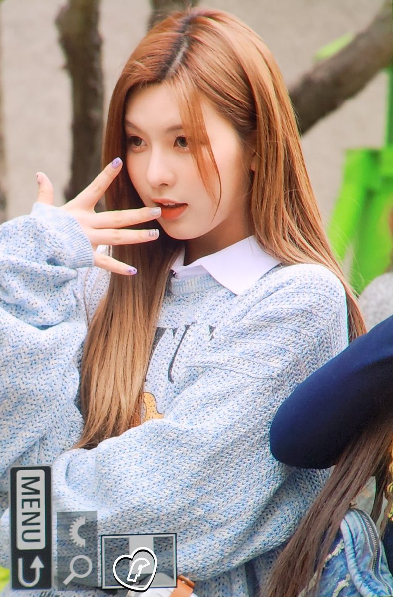 Bai_Fari's tweet photo. 230414
🥰🥰🥰

#배이 
#BAE
#NMIXX #엔믹스
#expergo https://t.co/nsMoR1g1BH