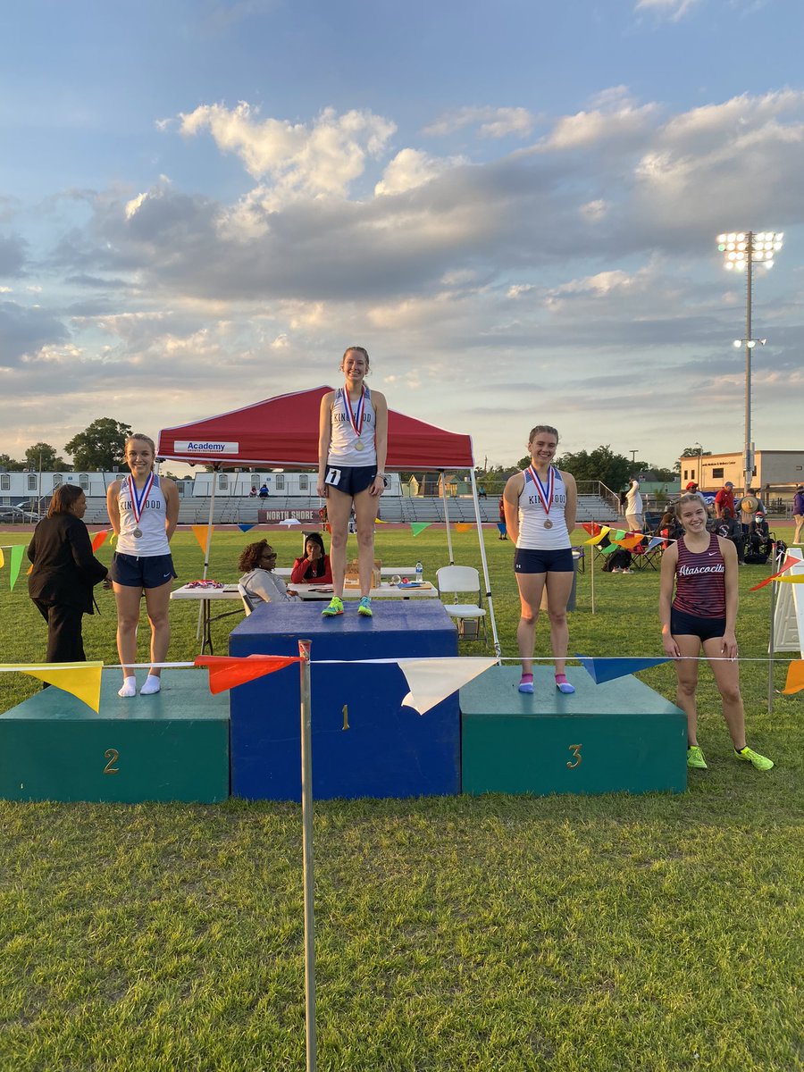 Kingwood sweeps the medals in the 1600m! Mary 5:05, Jenna 5:08 and Carly 5:09. Mary wins back to back district titles and Carly PRs! Jenna paced the team to the sweep!