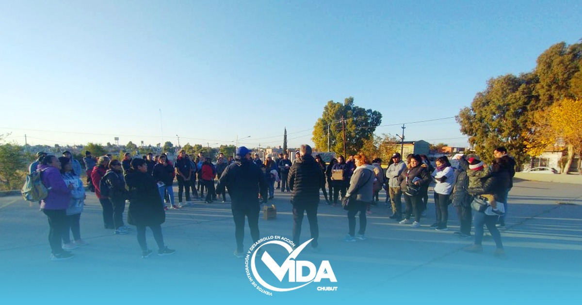 EspacioVIDARw's tweet photo. Hoy con muchas alegrías, el Partido V.I.D.A salimos nuevamente 💪 nuestra boleta en ✊ y con muchas expectativas y esperanza!! 👉Que este domingo 16 de abril los trelewense,tengan una nueva oportunidad para lograr una Ciudad pujante. 
Con V.I.D.A y Hernán el óptico Intendente! https://t.co/WD0ilVdU9B