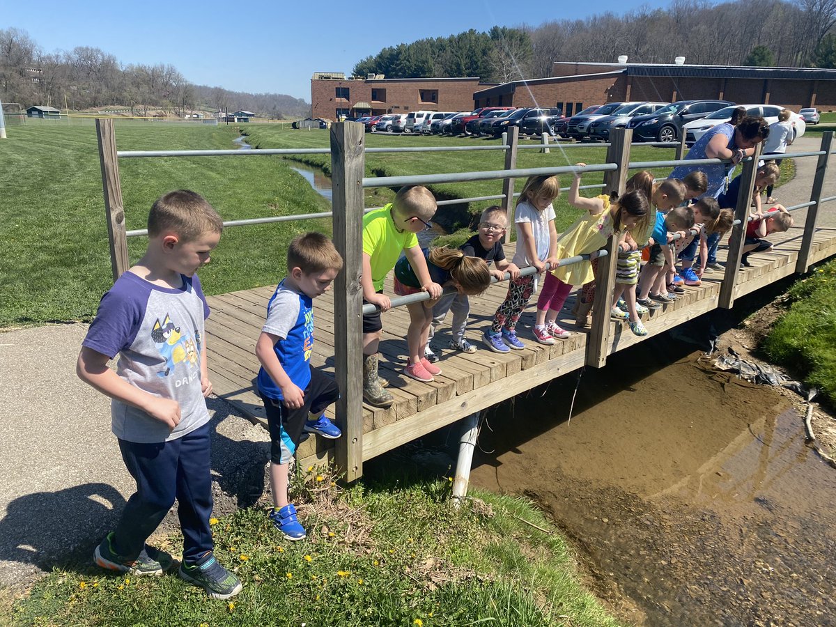 wwamiley5's tweet photo. Our Little Zeps PreK was soaking up the sun today! 🕶️🌞💚@llalyssashea @Lowe_Crew5 @NobleLocal_SD @ShenandoahK8 https://t.co/LLvTHd5DZX