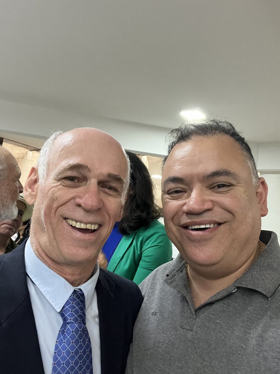 jbuenodearaujo's tweet photo. Hoje estive representa do a #ARAYARA no lançamento do Movimento Brasileiro pelo tratado de Escazú e estive com grandes amigos e atores nacionais da construção da sustentabilidade, meio ambiente e direitos humanos .
@arayaraoficial https://t.co/gFBz9qTIKI