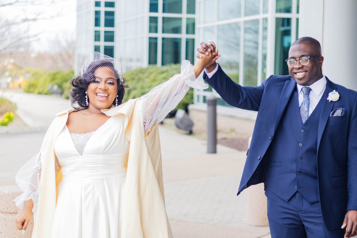 _itsmeLAYNA's tweet photo. Introducing
Mr. & Mrs. Laosebikan
| 💙💍 |
3•22•23
#courthousewedding #blacklove #millennialmarriage https://t.co/ryQYbCGXMW