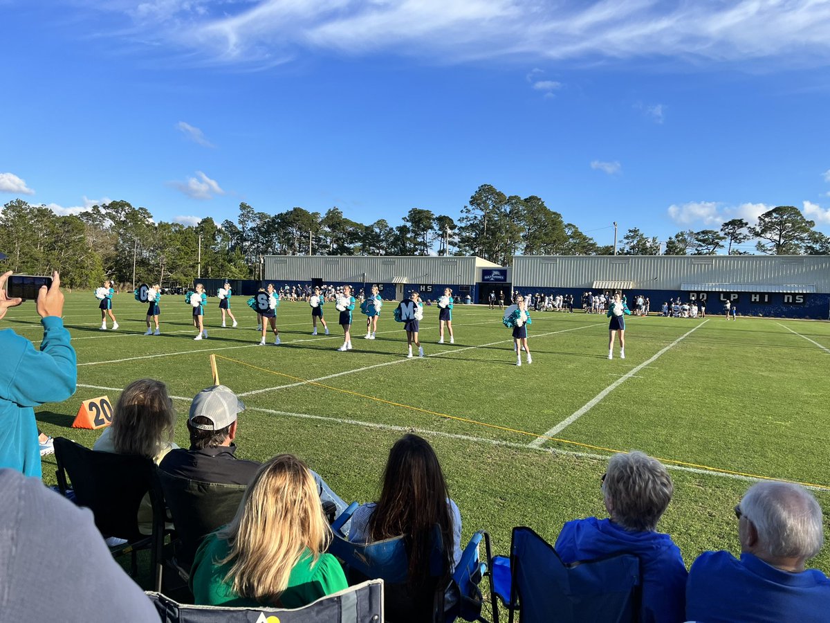 OttoBrewerIII's tweet image. Food Trucks
Fellowship 
Great Music 
Football 🏈 
Just @GSHSDolphins middle school spring football game.  #culture #GulfShoresU #wearedifferent