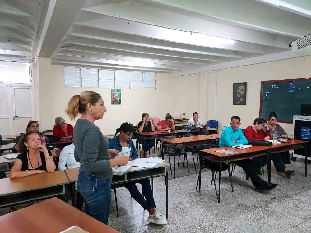 HidalbertoPorro's tweet photo. Proceso exitoso en la mañana de hoy. Dieciocho docentes se presentan como Especialista Principal con buenos resultados.
@CamagueyDPE @DayamiGaliano https://t.co/QUnA0bxxnD