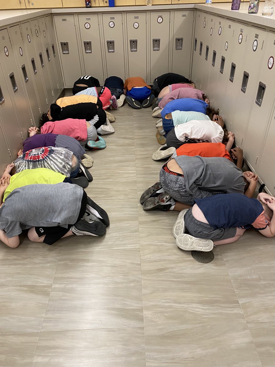 dmottice1's tweet photo. Look at these amazing kindergartners practicing the statewide tornado drill!🌪️ https://t.co/k0v0BTi0pe