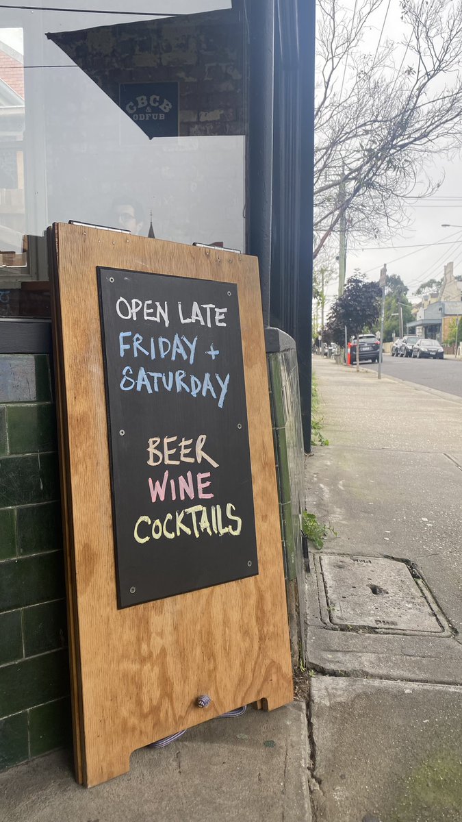cbcb_brunswick's tweet photo. chalkboard update ⚡️
#friyay #brunswick #coldbrew #espressomartini #chalkwork https://t.co/E5bA0CKH9x