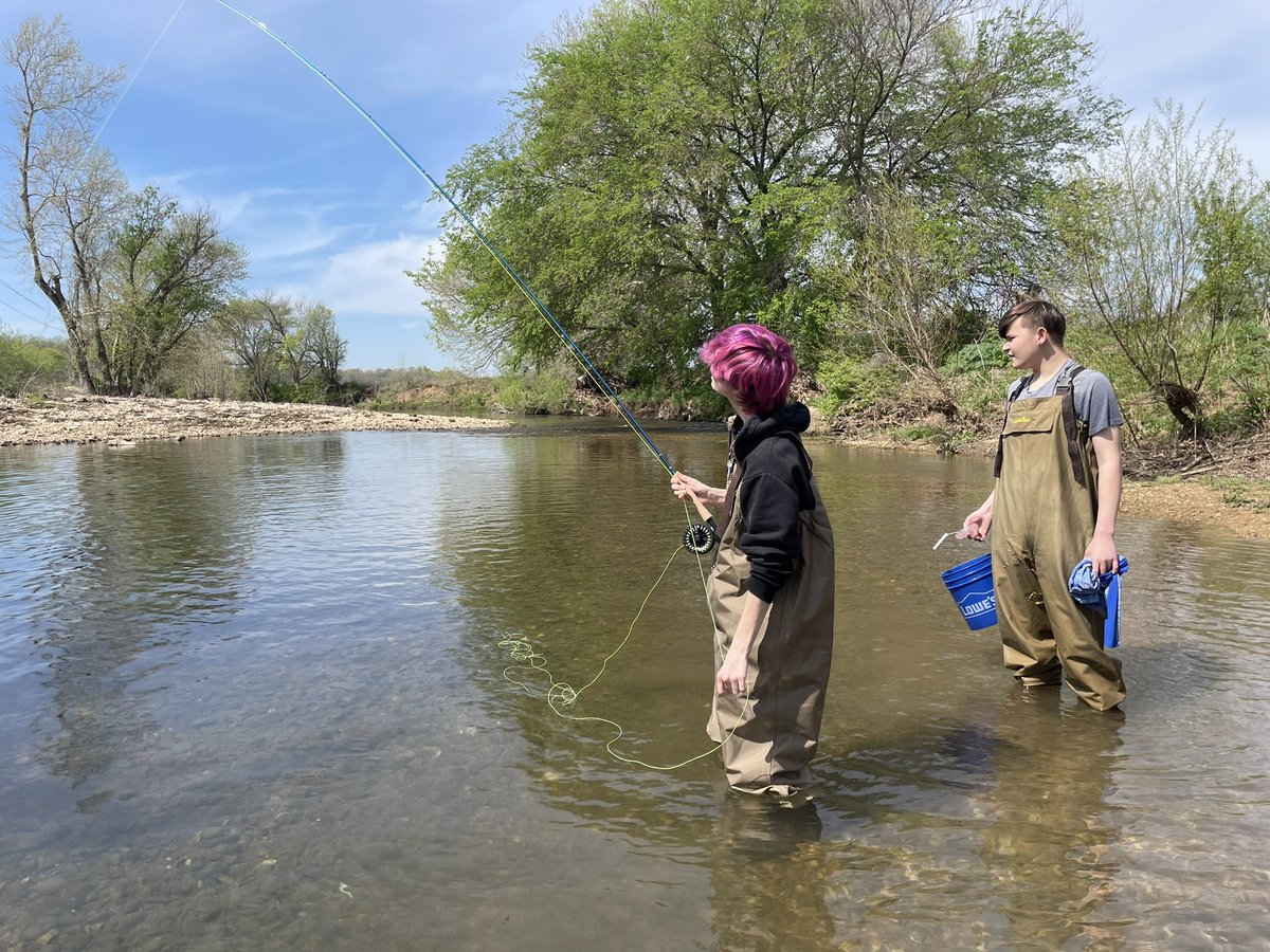 allpsoutdoored's tweet photo. Fish on! #allps #flyfishing https://t.co/5Xb6KGBCgA