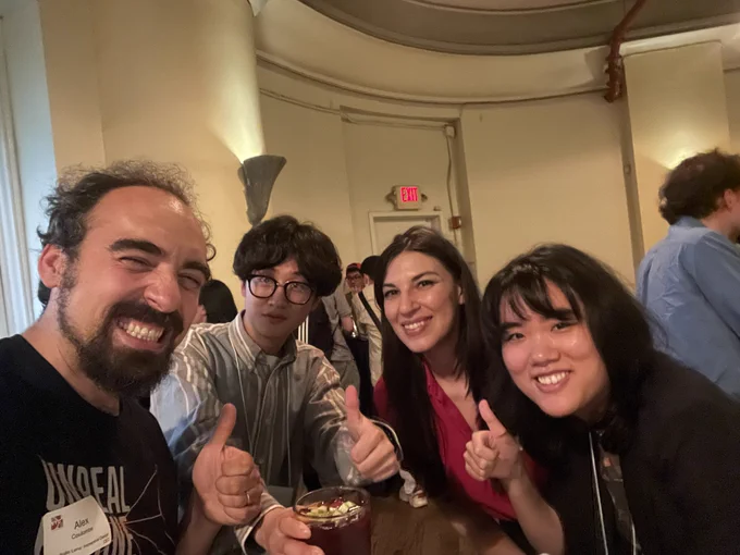 Image from Alex Coulombe 🥽 Android Dev Summit (@iBrews)