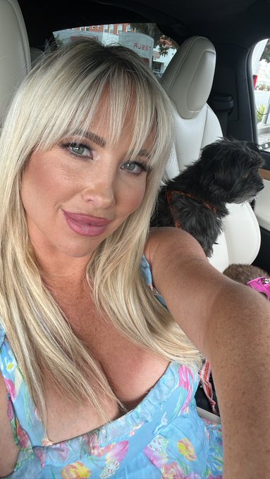 Hi lovers 🦋 https://t.co/bEwU4Q82aw<a href="/tag/reigndeer"class="tags"><span>#reigndeer</span></a>