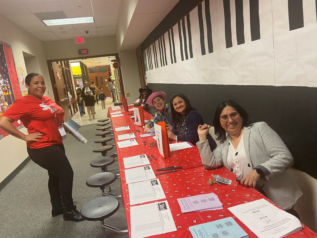 MissBWilliams7's tweet photo. @Aliefsneed KINDER ROUND UP 2022-2023! Ready to round them up! @AliefISD #SneedSuccessExpress https://t.co/Imgm37p4Eg