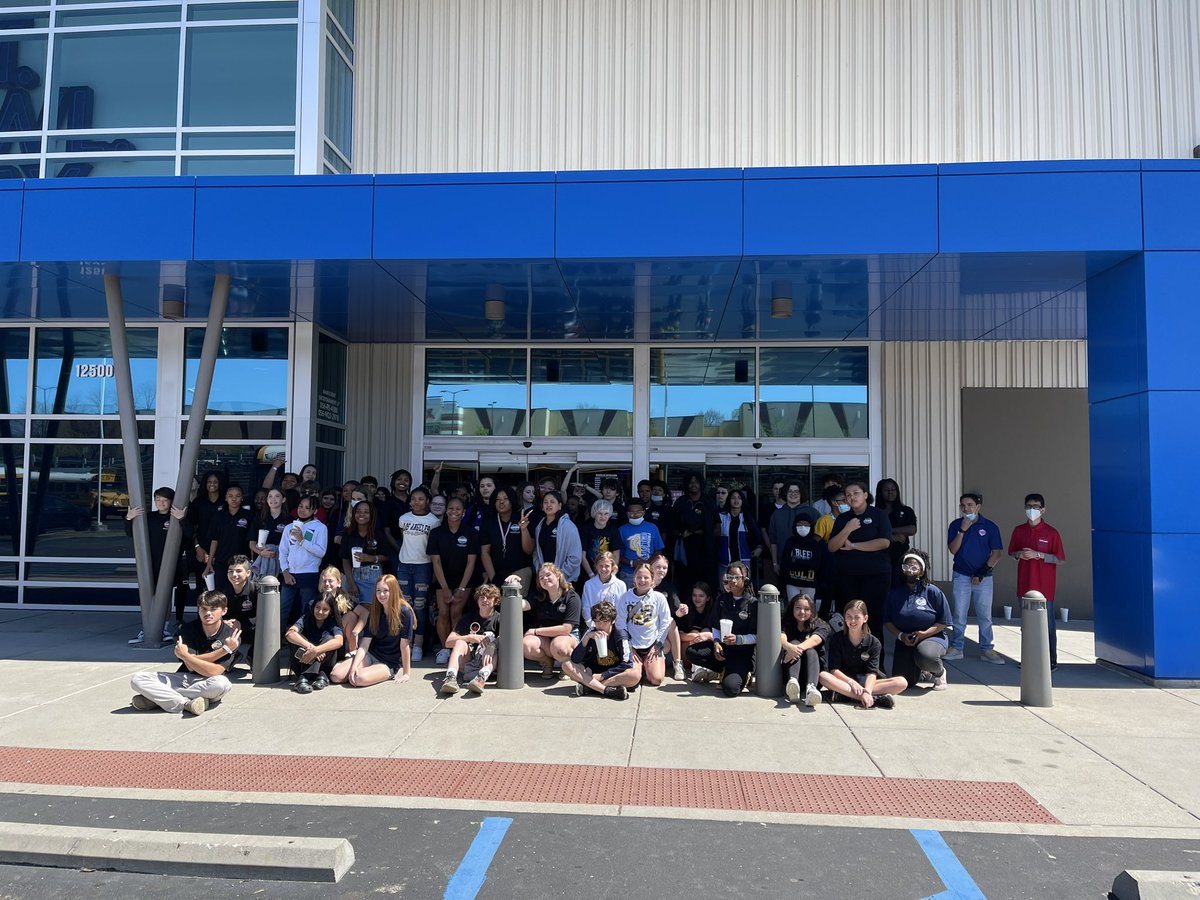 This week has been extremely heavy in our community. Having the opportunity to give back <a href="/lovethehungry/">Love the Hungry</a> was so uplifting! These outstanding <a href="/ExploreJCPS/">JCPS Explore Pathways</a> student ambassadors give me hope for our future.