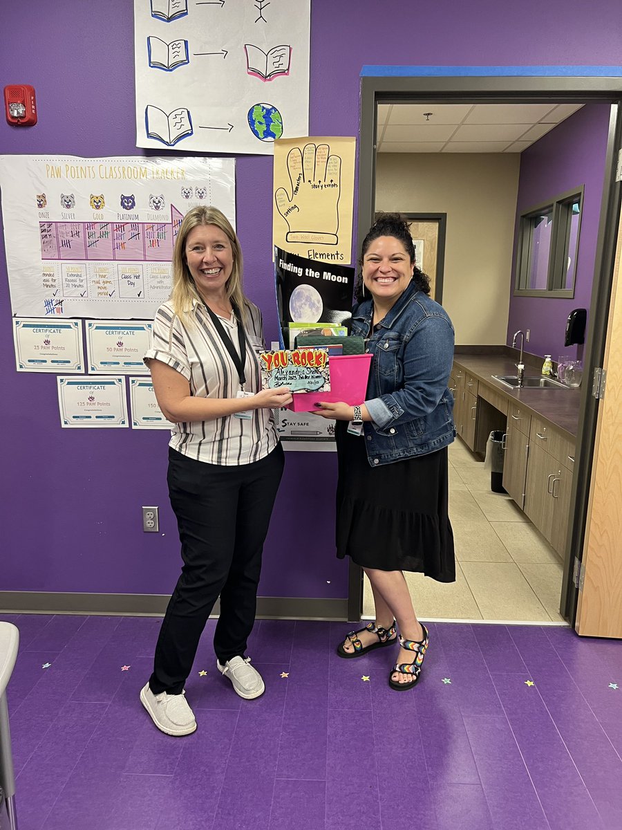 ElemSci's tweet photo. The March @ElemSci Twitter Challenge Winner is Ms. Shank @CESWildcats 
Her #VCSscientists were thinking and acting like paleontologists!  Special thanks to @VMAvolusia for providing equipment and cool stuff to help her scientists continue to GROW! @melissa_marple @volusiaschools https://t.co/BE5BfDdwVC