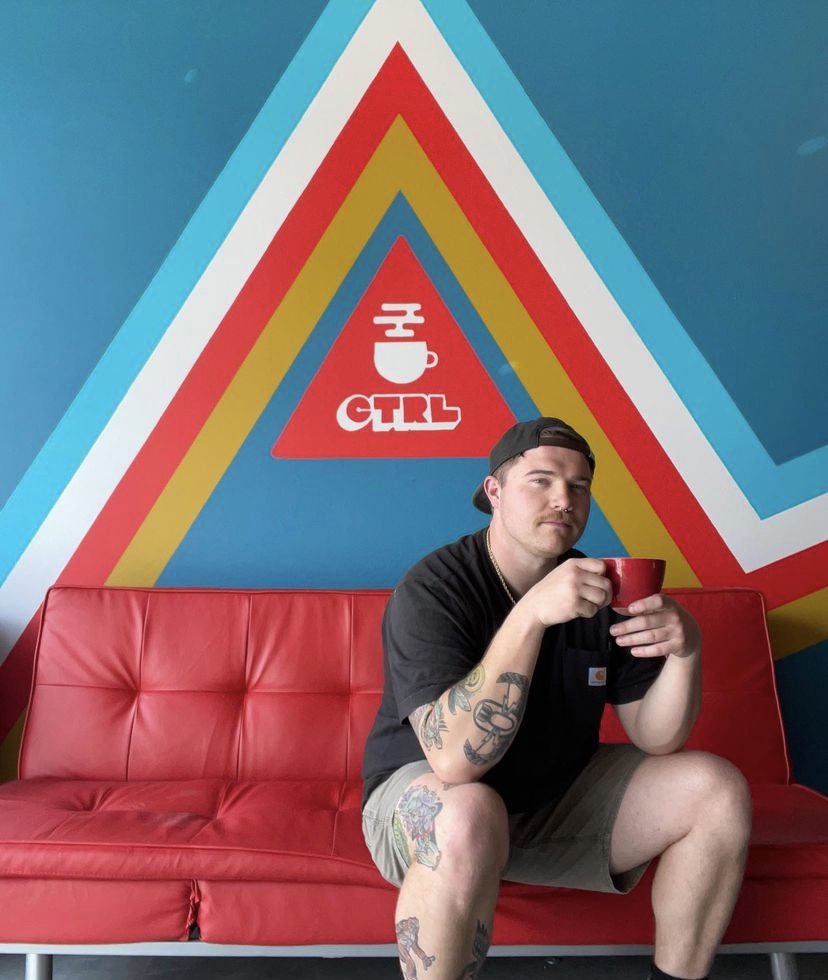 redbootsbaby's tweet photo. This guy has poured his creative heart & soul into designing & building the @Yo_Muchacho Omaha location. Today, this soon-to-be-opened location passed all of its inspections. Congrats, @ultraMAYTUM , you’ve put a lot of love into that space. #muchachos #hatchmac #omaha https://t.co/jOcPO4ssG0