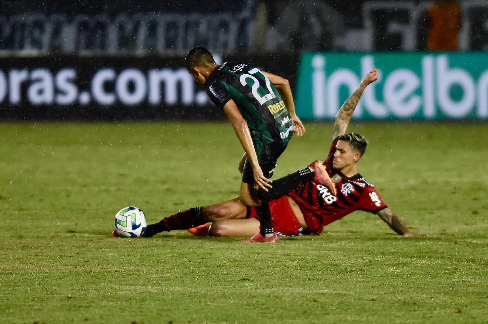 O JOGO MAIS MALUCO DO ANO, Flamengo 8 x 2 Maringá