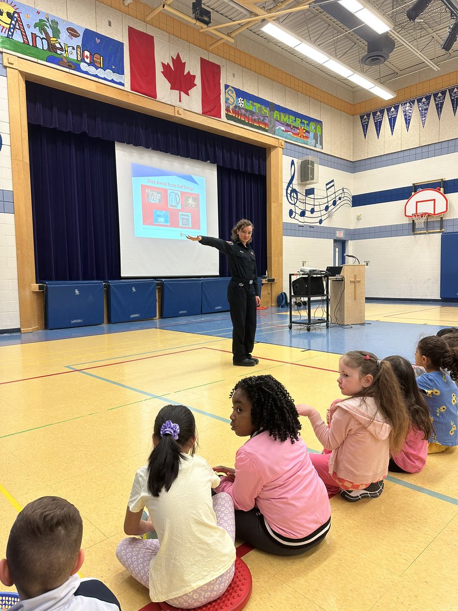Thank you <a href="/MississaugaFES/">Mississauga Fire</a> for educating our bears today on fire safety and prevention. <a href="/StBernardDPCDSB/">St. Bernard of Clairvaux</a>